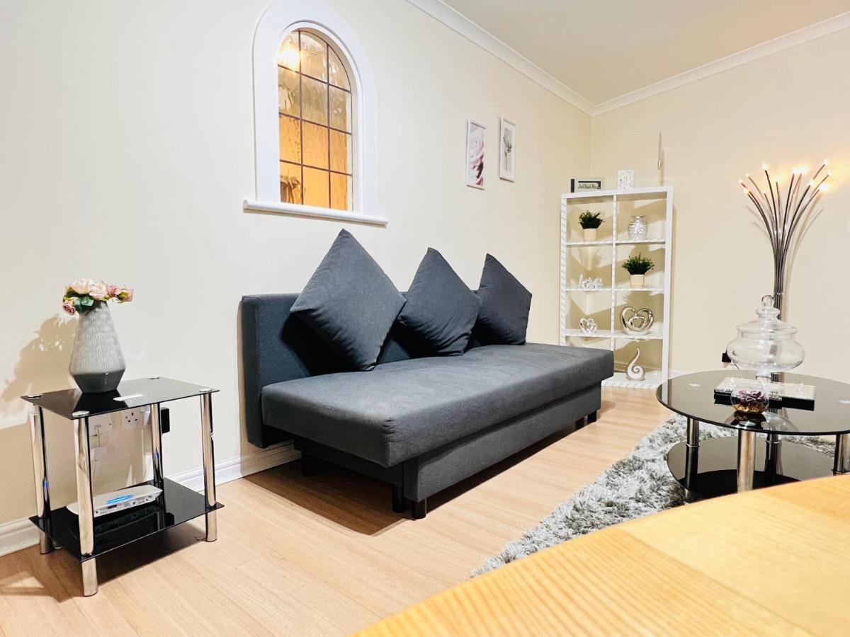 Peaceful 2 Bedroom Flat With Free Parking เอดินบะระ ภายนอก รูปภาพ